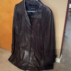 Jones New York soft brown Leather Jacket, button down, 3/4 length, like new cond